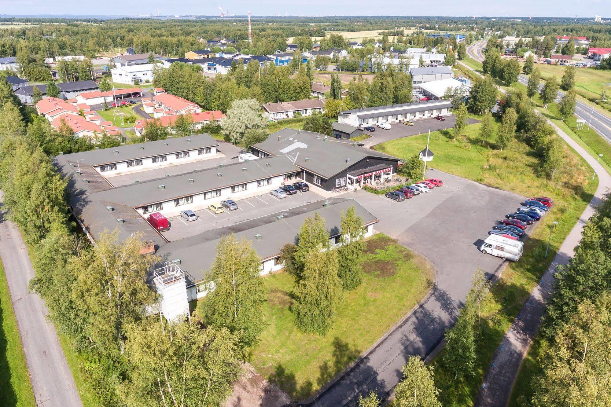 Hotel Pohjankievari Kempele Exterior photo